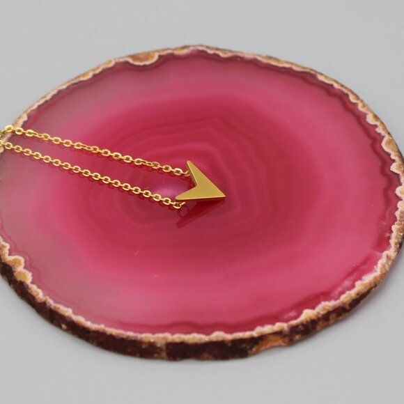 Jewelry necklace yellow gold tone contemporary minimalist dainty v shaped - Picture 3 of 8